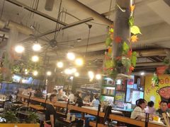 大堂-钢管厂歆瑞源油卤串串香(春熙路太古里店)