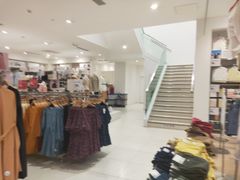 -优衣库(昆明七彩METOWN购物中心店)