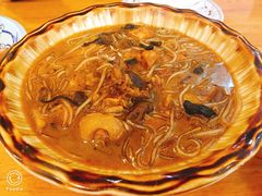 东北小鸡炖蘑菇-东北农家小院(定西路店)