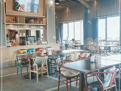 大堂-盐官日光域房车营地·有盐餐厅