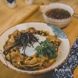 他是蓬松的，不油腻的，爽口的