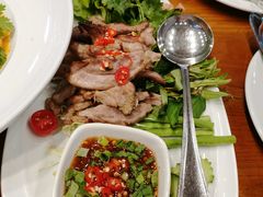 烤猪颈肉-Chom Cafe and Restaurant