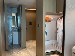 -深圳国际会展中心希尔顿酒店(前海华发冰雪世界店)