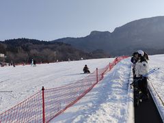-济南卧虎山滑雪场