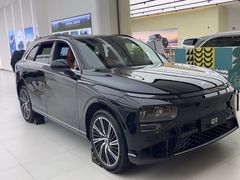 -小鹏汽车(北京龙湖长楹天街销售中心)