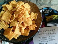 -老牌坊云南鱼豆花火锅(嵩山店)