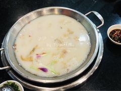 -老来福·非遗酸汤兔(凯旋路店)