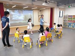 -瑞丁熊原版阅读(大华校区)