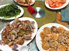 -四川小胡子海鲜(丁村万人海鲜广场店)