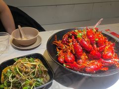 -巴厘龙虾·榜首油焖大虾(音乐学院·沿江酒馆店)