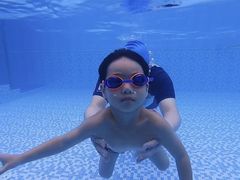 -龙格亲子游泳·水育早教中心(华亿大润发店)