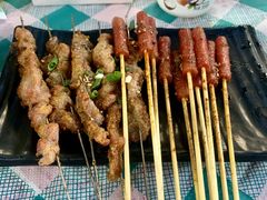 -老街烧烤大排档·地道湖北菜·龙虾馆(汉口火车站店)