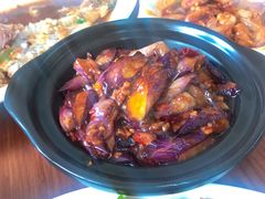 -胡子饮食店