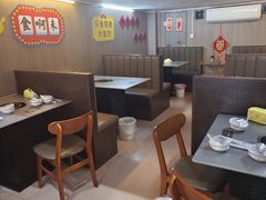 -官塘陈记鱼生·潮汕砂锅粥·牛肉火锅(潮枫路总店)