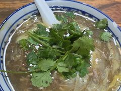 -罗卜李包子羊肉汤