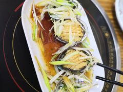 -七点半海鲜大咖·啤酒屋(威海路步行街小区店)