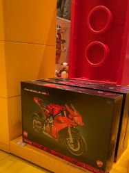 -乐高授权专卖店(卓悦汇店)