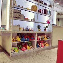 -PE SALON