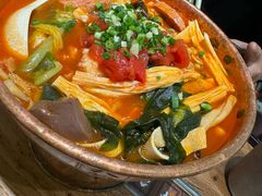 -成都你六姐·牛肉冒菜(信泰中心商场店)