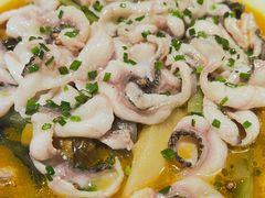 老坛酸菜鱼-周渝食惦·酸菜鱼精致川菜(横岗店)