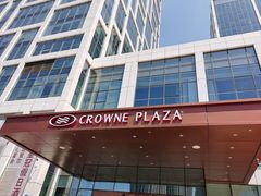 -大连星海皇冠假日酒店