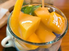 -Chom Cafe and Restaurant