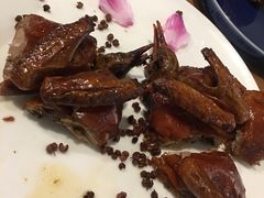 脆皮带汁乳鸽-天府掌柜(九眼桥店)