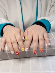 -UGIRL有个美甲