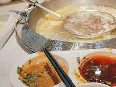 -浪里寻·臻牛养生牛肉火锅(方圆荟店)