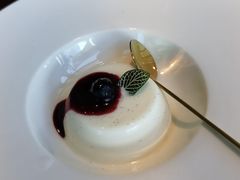 -MONICH牛排融合餐厅(和义大道购物中心店)