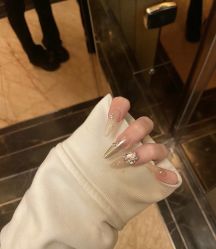 -CM.Nail美甲美睫