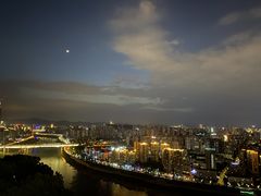 -鹅岭公园瞰胜楼