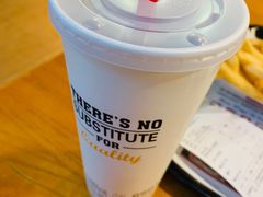 畅饮杯中杯-The Habit Burger Grill 哈比特汉堡(复兴soho店)