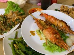 -大树下海鲜饭店