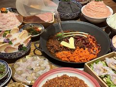 -旧街市鲜货老火锅(大光路店)