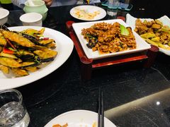 -梅飞酒家(名辉豪庭店)