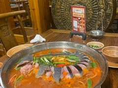 -亮欢寨酸汤鱼(沙冲路店)