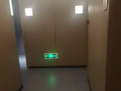 -耳湾躺式采耳SPA馆(保利五月花店)