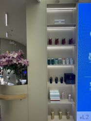 -Mentor Hair Salon