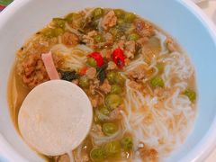 轻盈香辣肉碎札肉汤米粉-太兴烧味餐厅(将军澳东港城店)