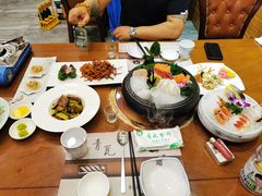 -青瓦餐厅·生鱼片·韩园烤肉(西塔店)