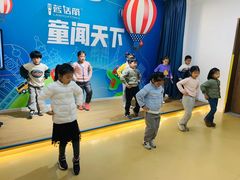 -蓝话筒·少儿成人演讲口才·主持朗诵·戏剧表演(大华第一坊店)