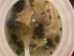 虾仁馄饨-三两春肚肺汤(崂山路店)