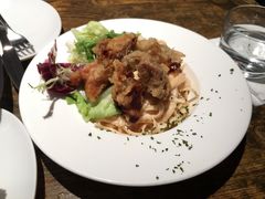 -layback cafe & bar