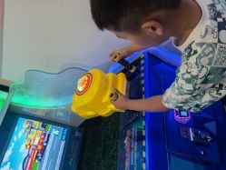 -Qmiss家庭娱乐中心(恒隆广场店)