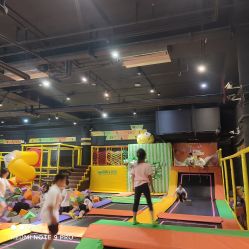 -蹦蹦跳跳(新奥购物中心店)