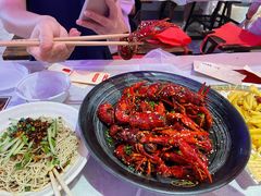 -肥肥虾庄·金牌油焖大虾(首义路店)