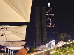 -UNI UNI(环亚凯瑟琳店)