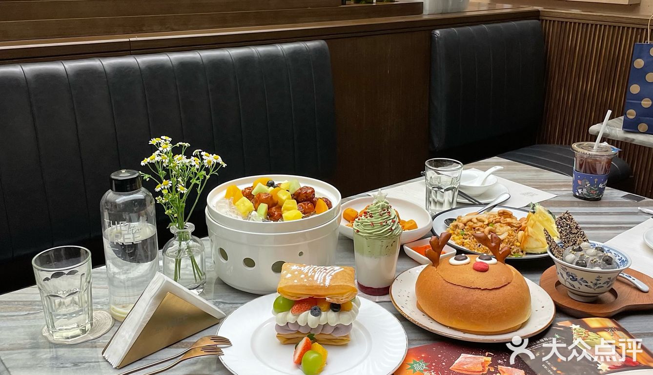 圣诞节氛围满满的大树餐厅它来啦 