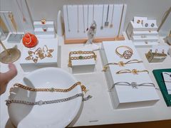 -LADY FAFA(巨鹿路陕西南路路口店)